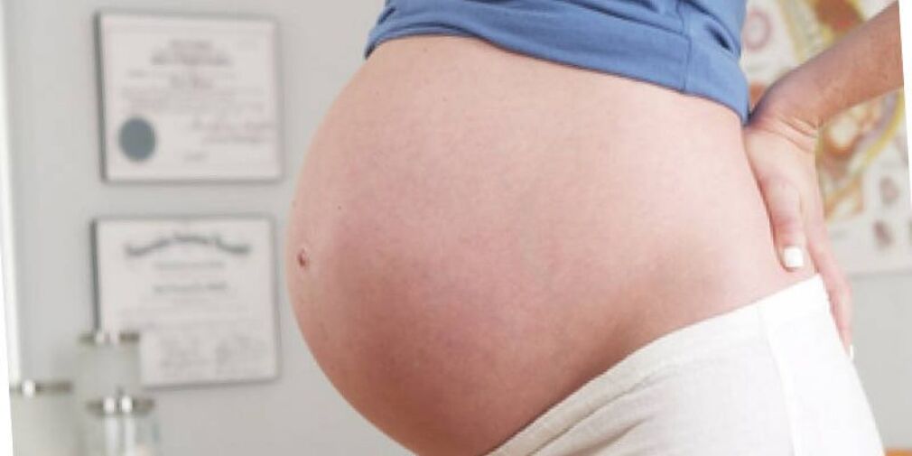 Κατά τη διάρκεια της εγκυμοσύνης, οι γυναίκες εμφανίζουν συχνά πόνο στην πλάτη στην οσφυϊκή περιοχή. 
